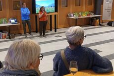 Vernissage "Fotos, die die Welt bedeuten" von Sandra und Roman Joseph, Igis. Organisiert durch LandquartKultur, Landquart (Graubünden)