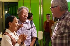 Gäste im Gespräch vertieft - "Flucht & Heimat", organisiert durch LandquartKultur im Rahmen des Schweizer Vorlesetags